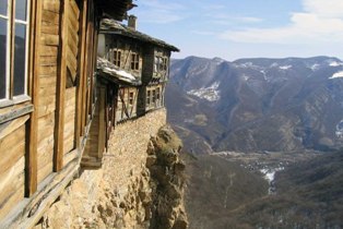 Гложенский монастырь Святого Георгия Победоносца, достопримечательности Болгарии