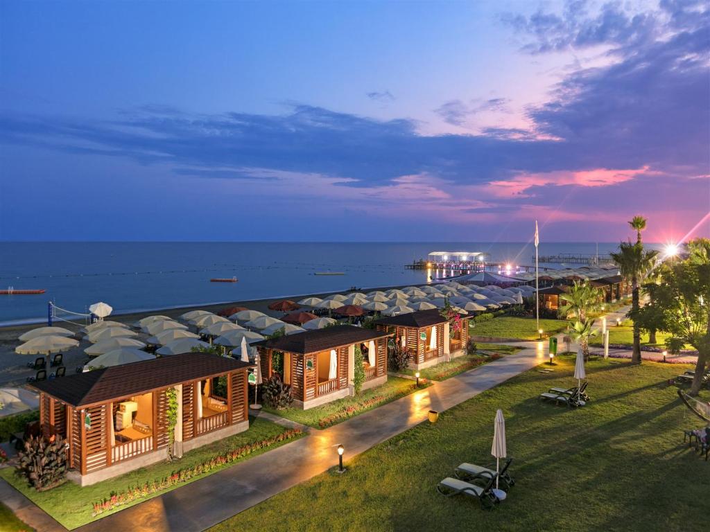 Pine beach belek 5 описание